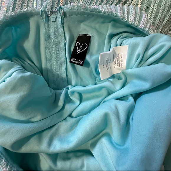 Windsor turquoise mermaid sequin prom dress - Picture 10 of 10